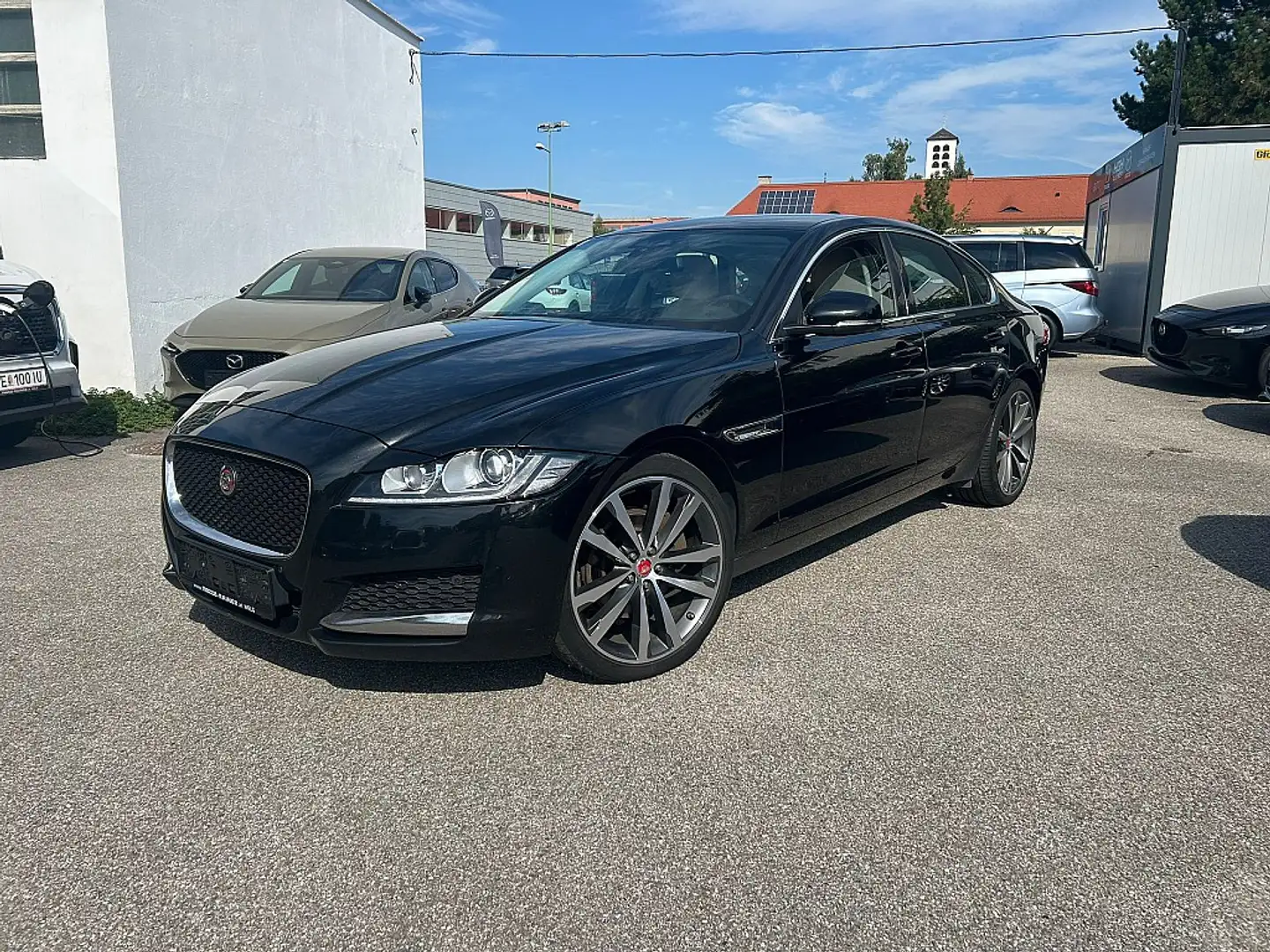 Jaguar XF 20d Prestige Aut. Schwarz - 1