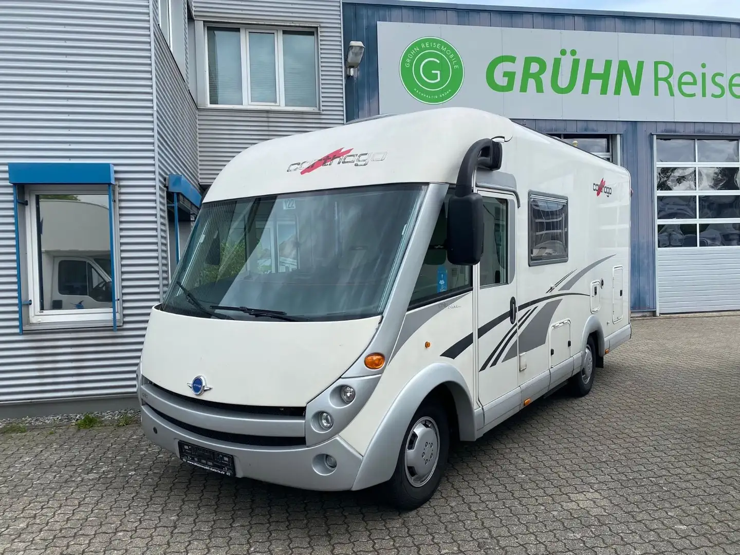 Carthago chic c-line I 3.8 /3,0l 158PS/TV+SAT/Cam /3500KG Weiß - 2