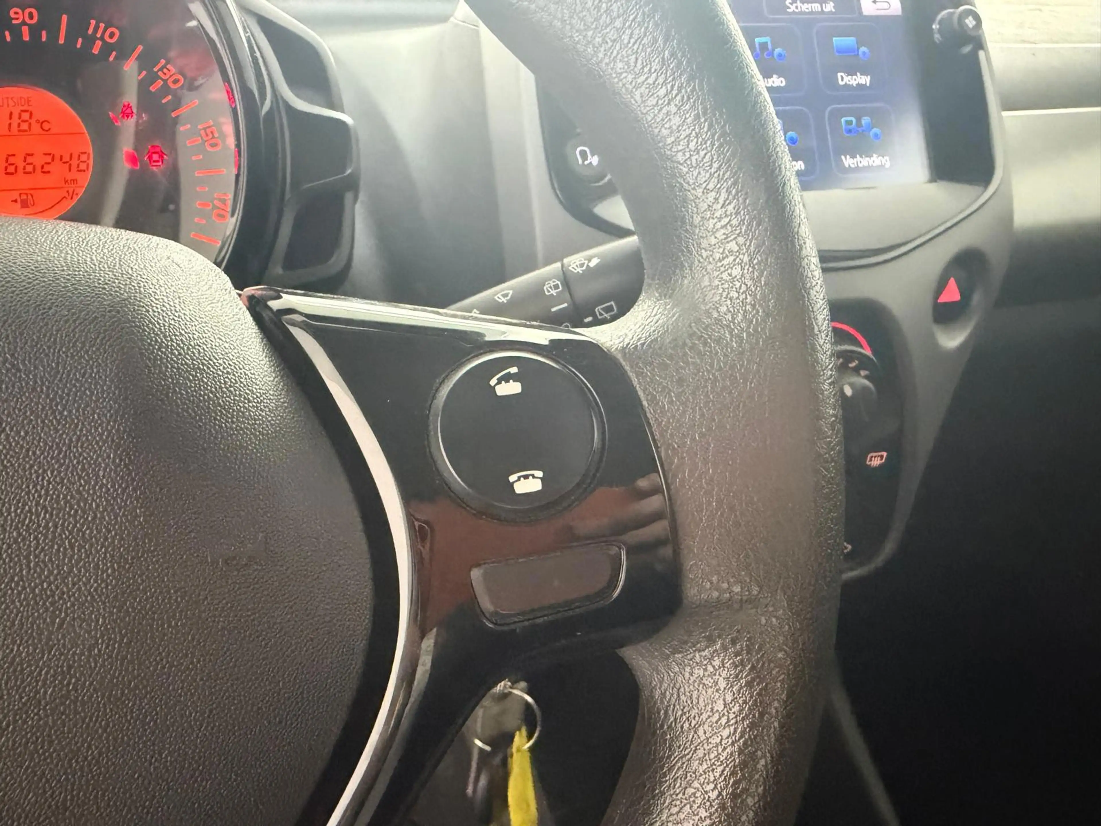 Peugeot 108 1.0 e-VTi Active — photo 15