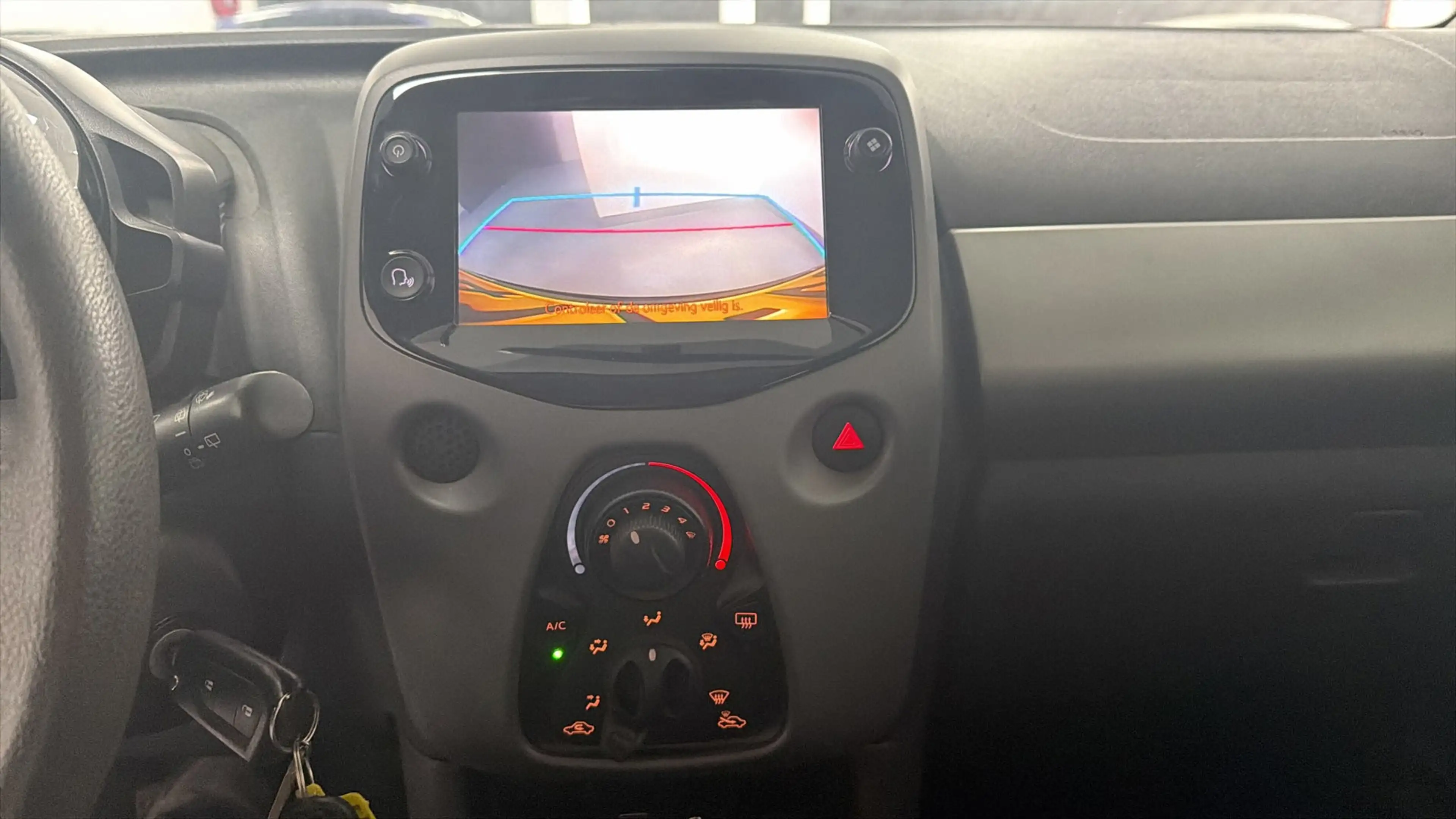 Peugeot 108 1.0 e-VTi Active — photo 11