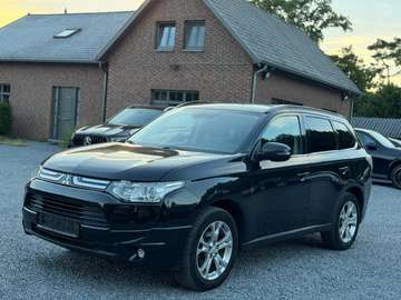 Outlander 2.2 DI-D 4WD