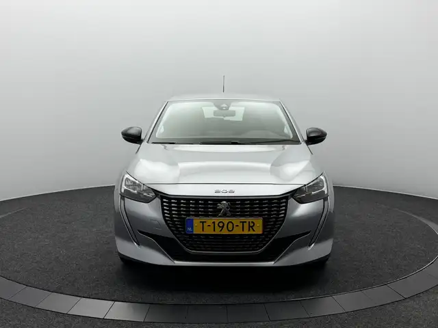 Peugeot 208 view 12
