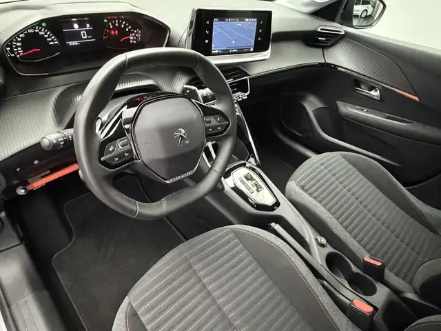 Peugeot 208 view 7