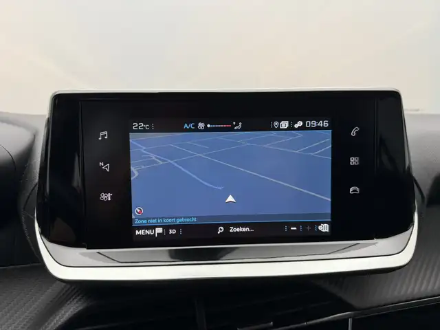 Peugeot 208 view 10