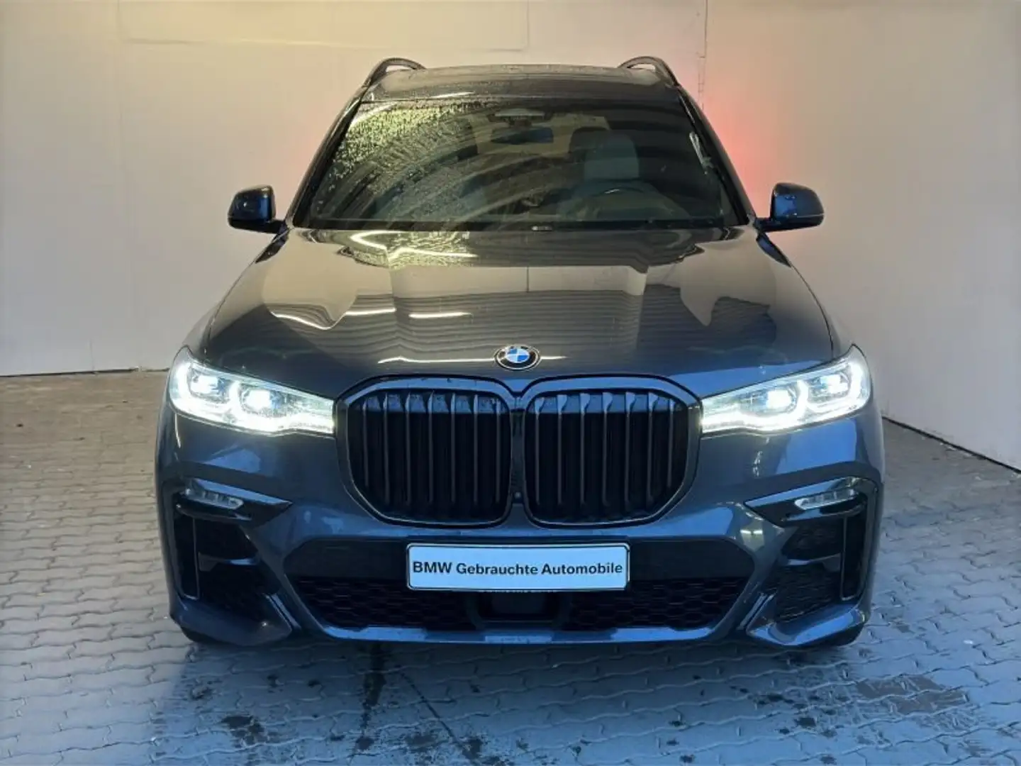 BMW X7 xDrive40d SportsA M Sportpaket Grau - 2