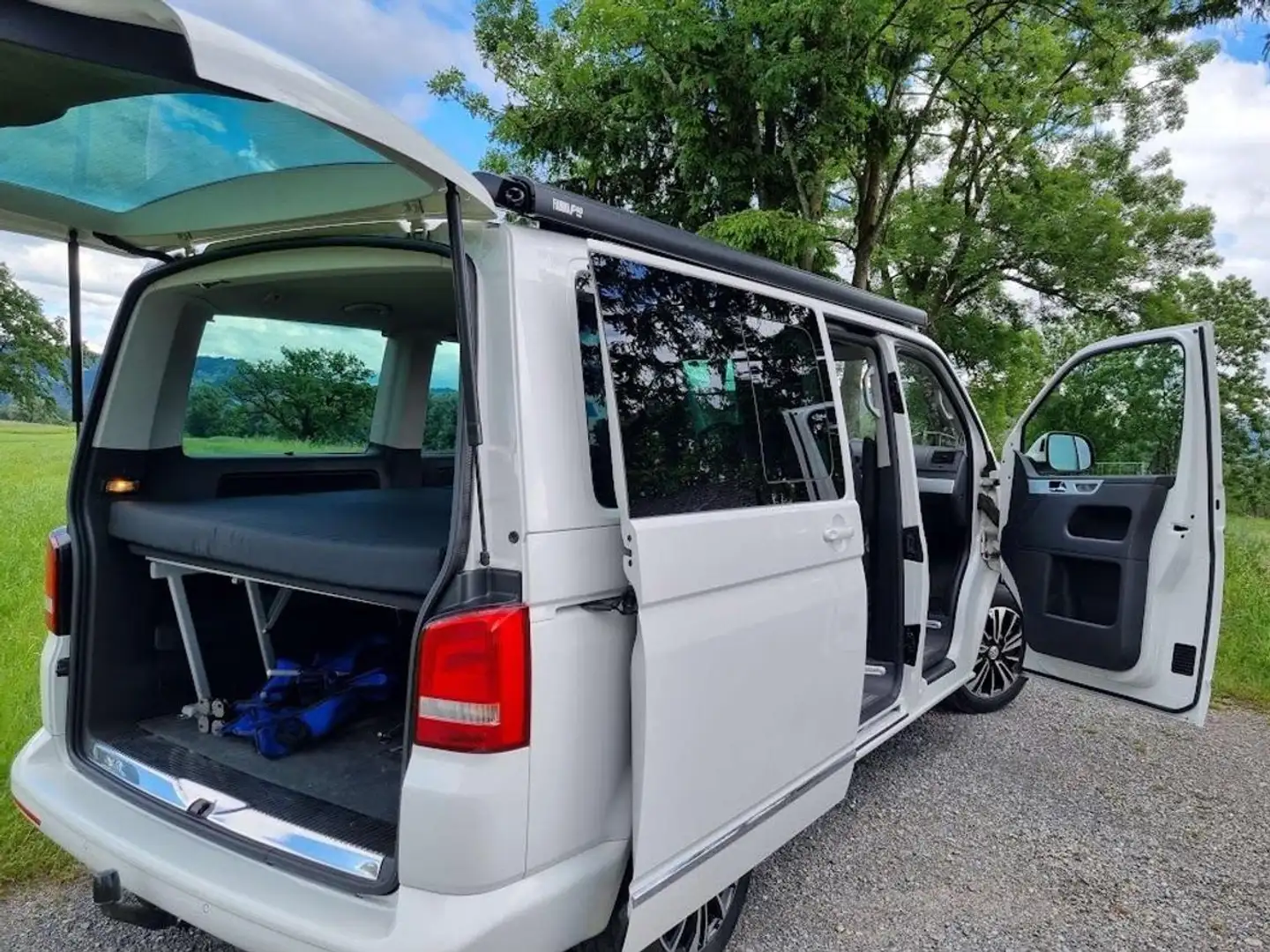 Volkswagen T5 Multivan Mutivan Highline 2,0 BMT BiTDI 4motion DSG Weiß - 1