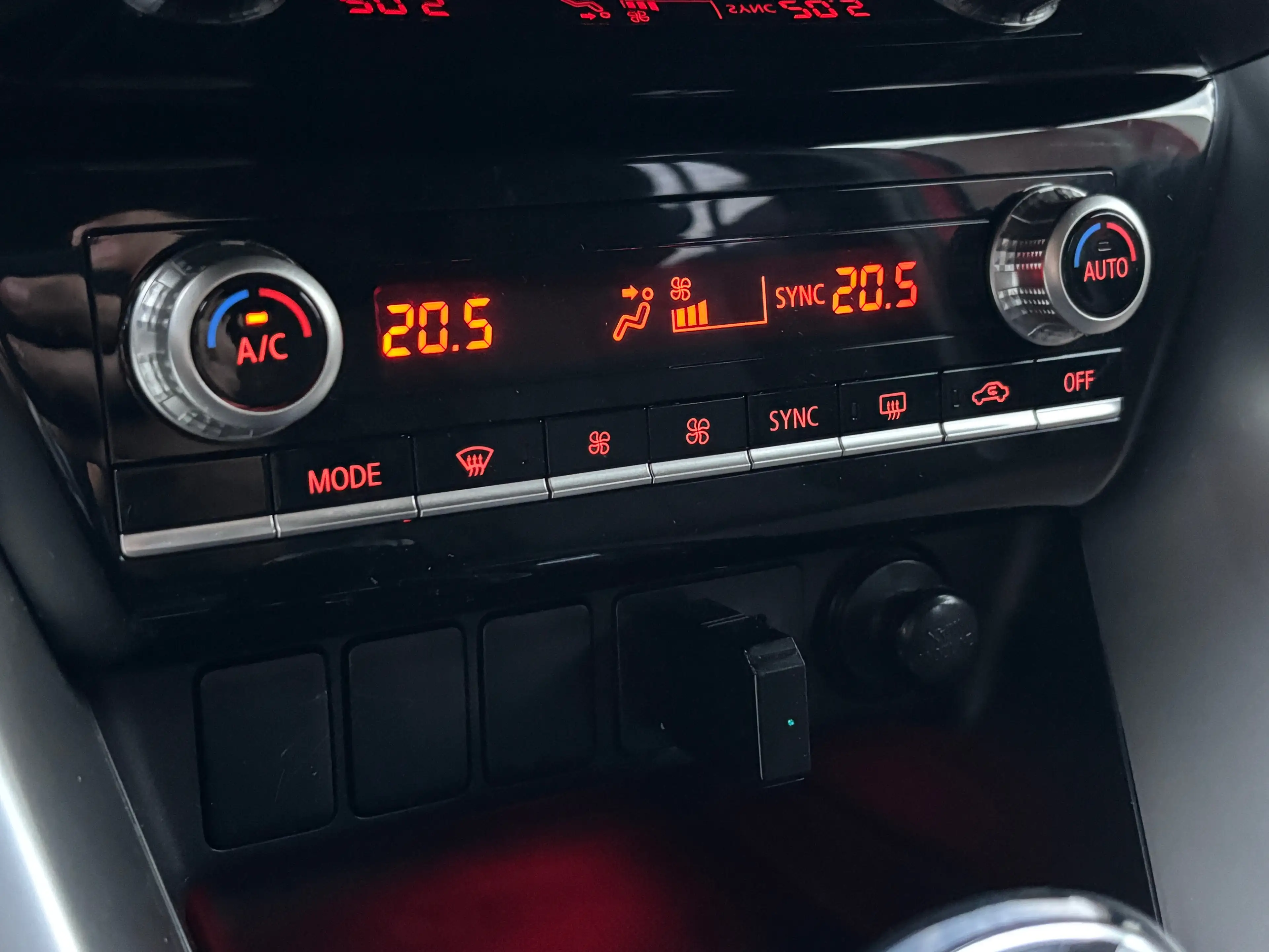 Mitsubishi Eclipse Cross Hybrid*ALLRAD*Kamera*Scheckheft*1.Hand — photo 12