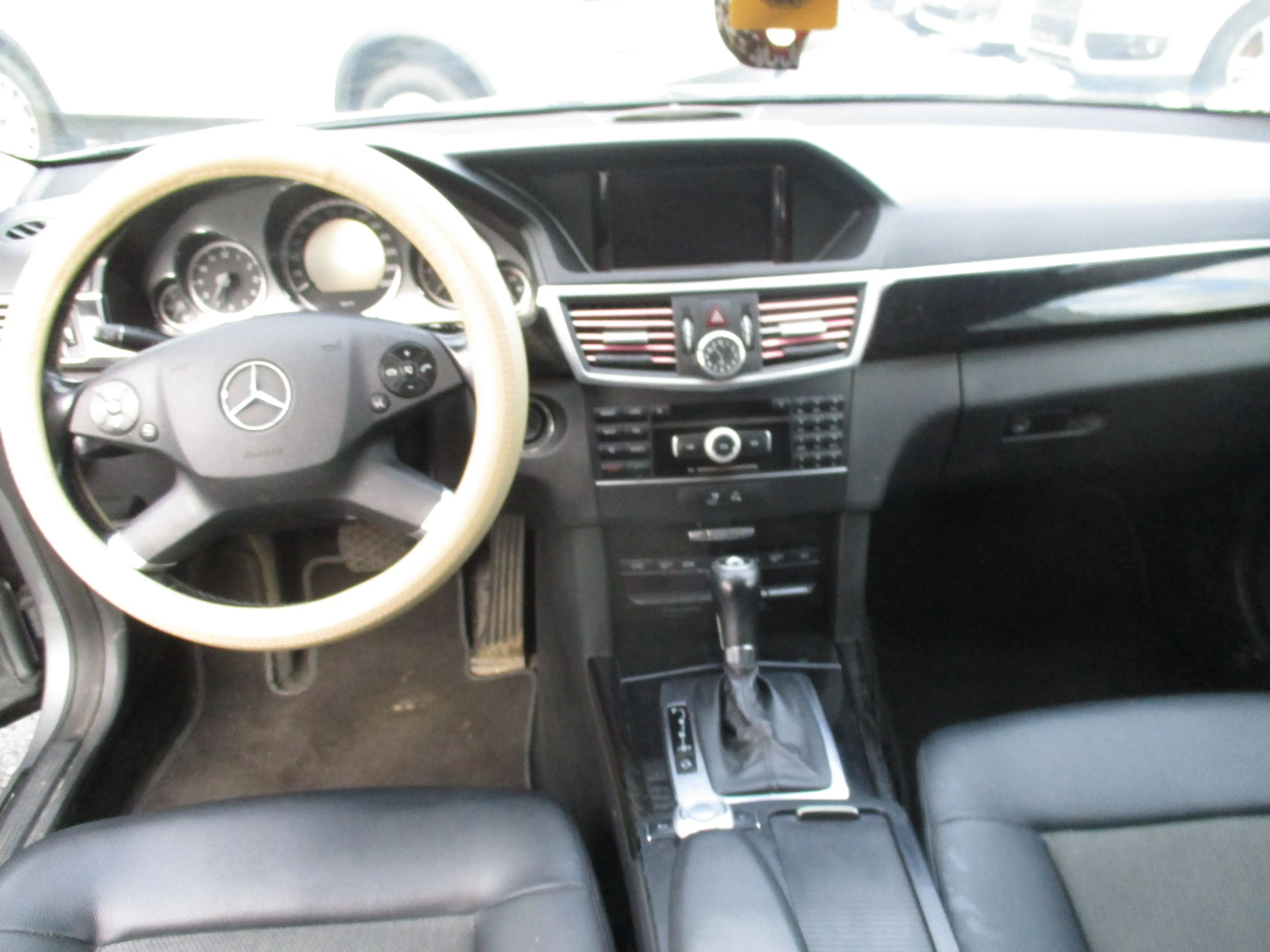 Mercedes-Benz E 250 CDI 4Matic — photo 9