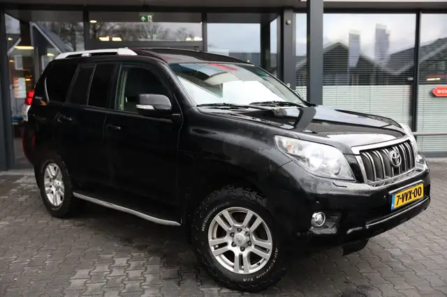 Toyota Land Cruiser 3.0 D-4D 5DRS VX A/T VAN