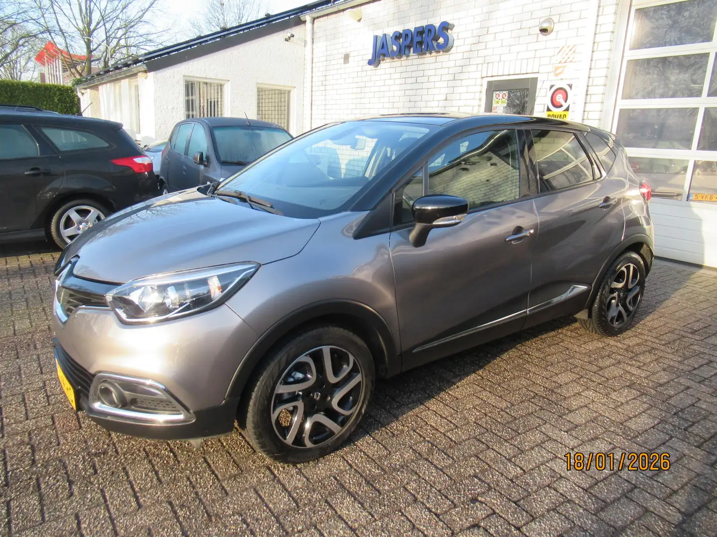 Renault Captur 0.9 TCe Dynamique Grau - 1