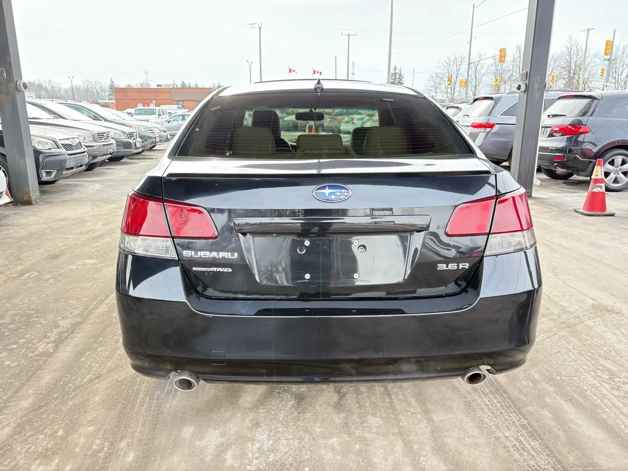 Subaru Legacy снимка Subaru Legacy