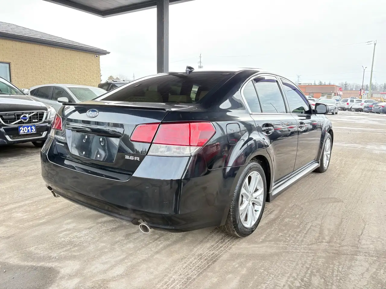 Subaru Legacy снимка Subaru Legacy