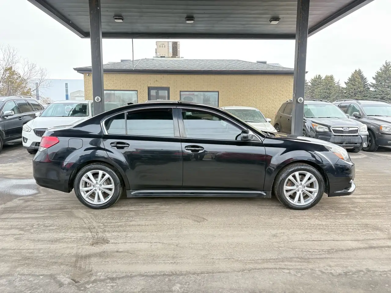 Subaru Legacy снимка Subaru Legacy