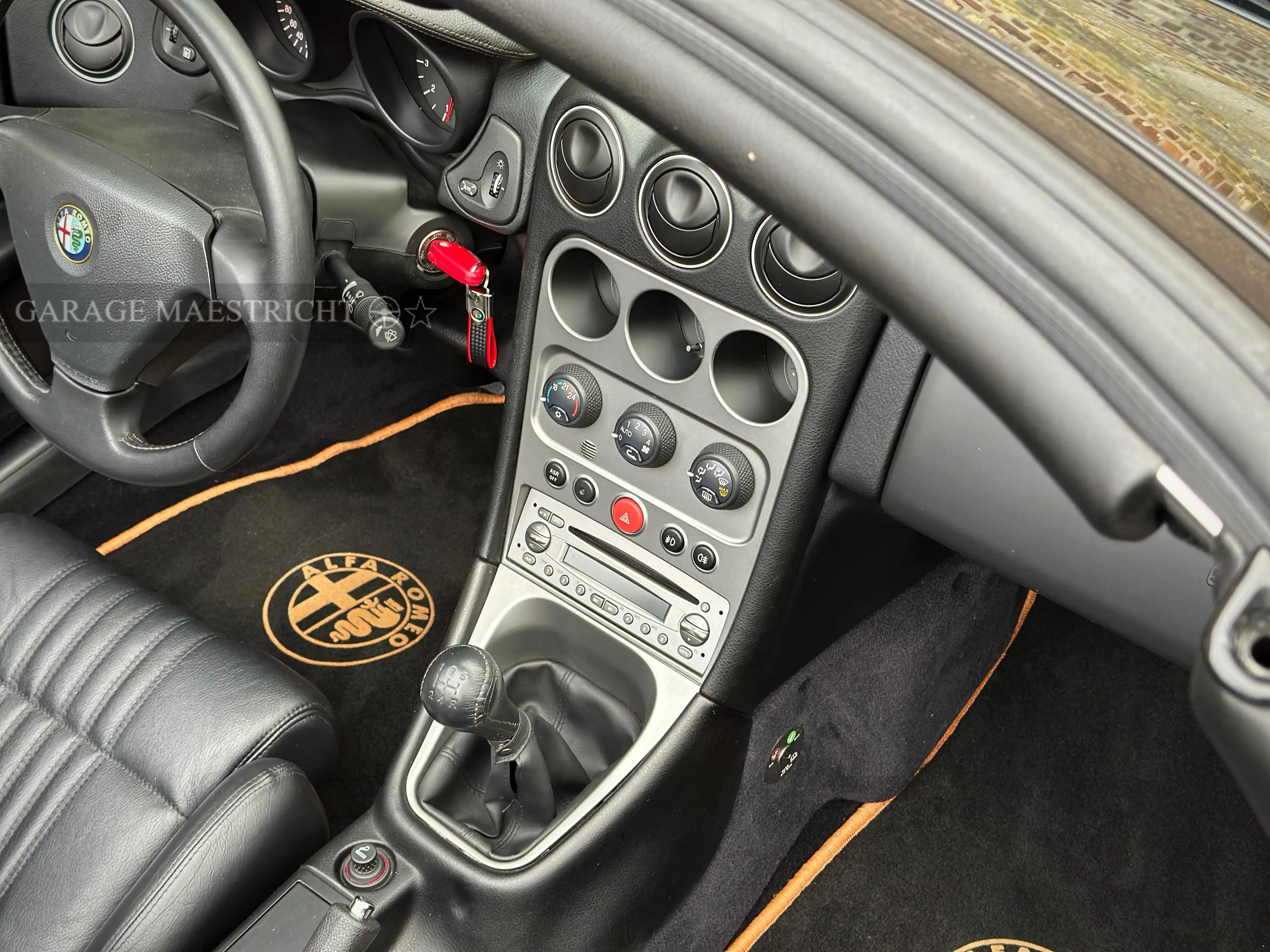 Alfa Romeo Spider 2.0 JTS 16V | 42k km | Fresh Timing belt & Waterpump | Nero Metallescente 632 — photo 8