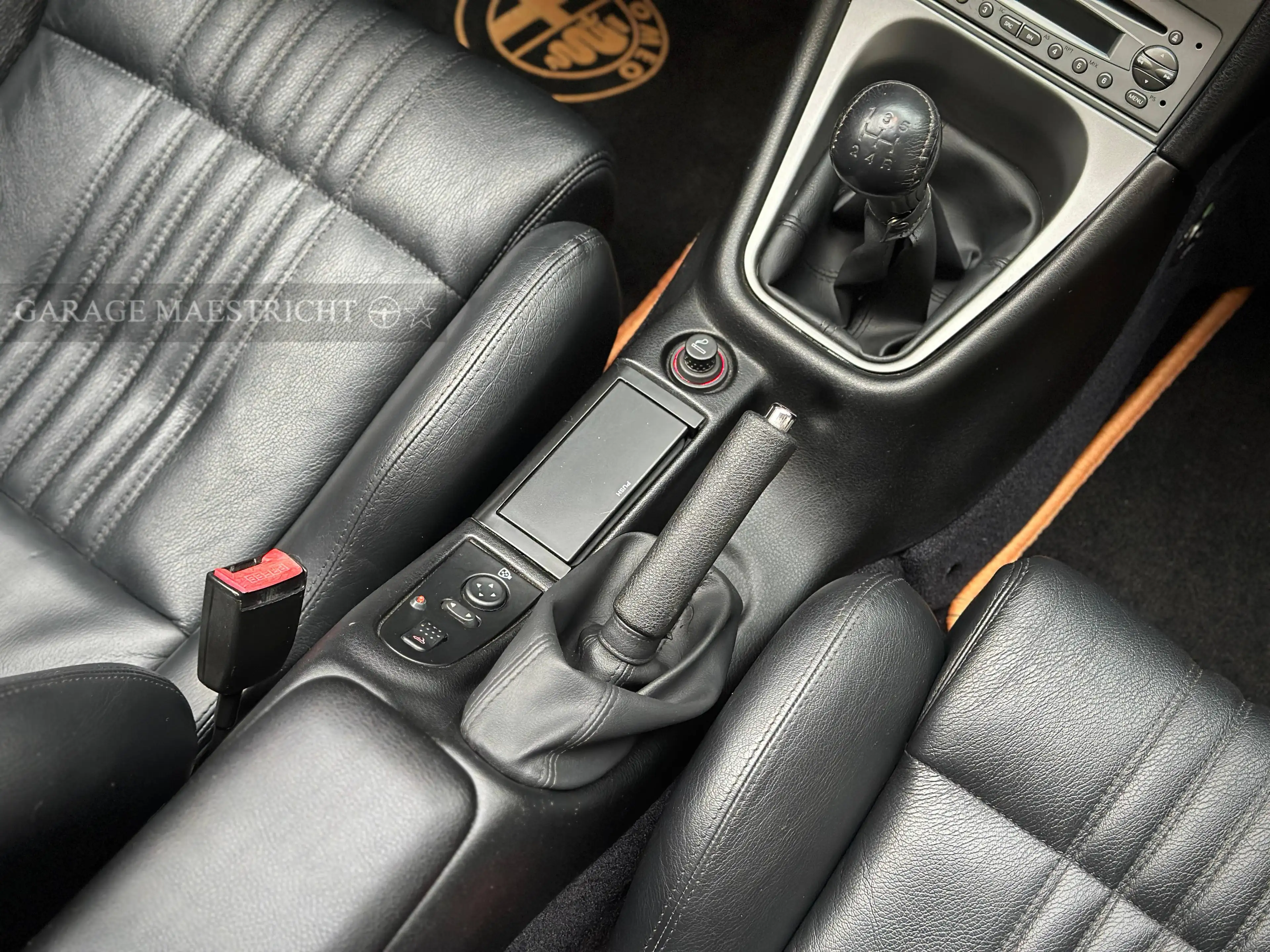 Alfa Romeo Spider 2.0 JTS 16V | 42k km | Fresh Timing belt & Waterpump | Nero Metallescente 632 — photo 7