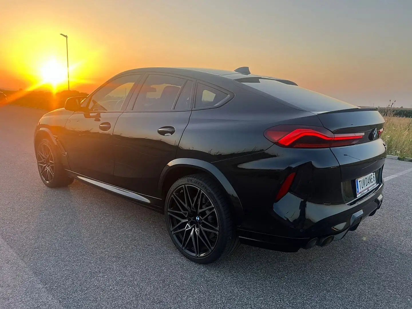 BMW X6 M Competition Schwarz - 2