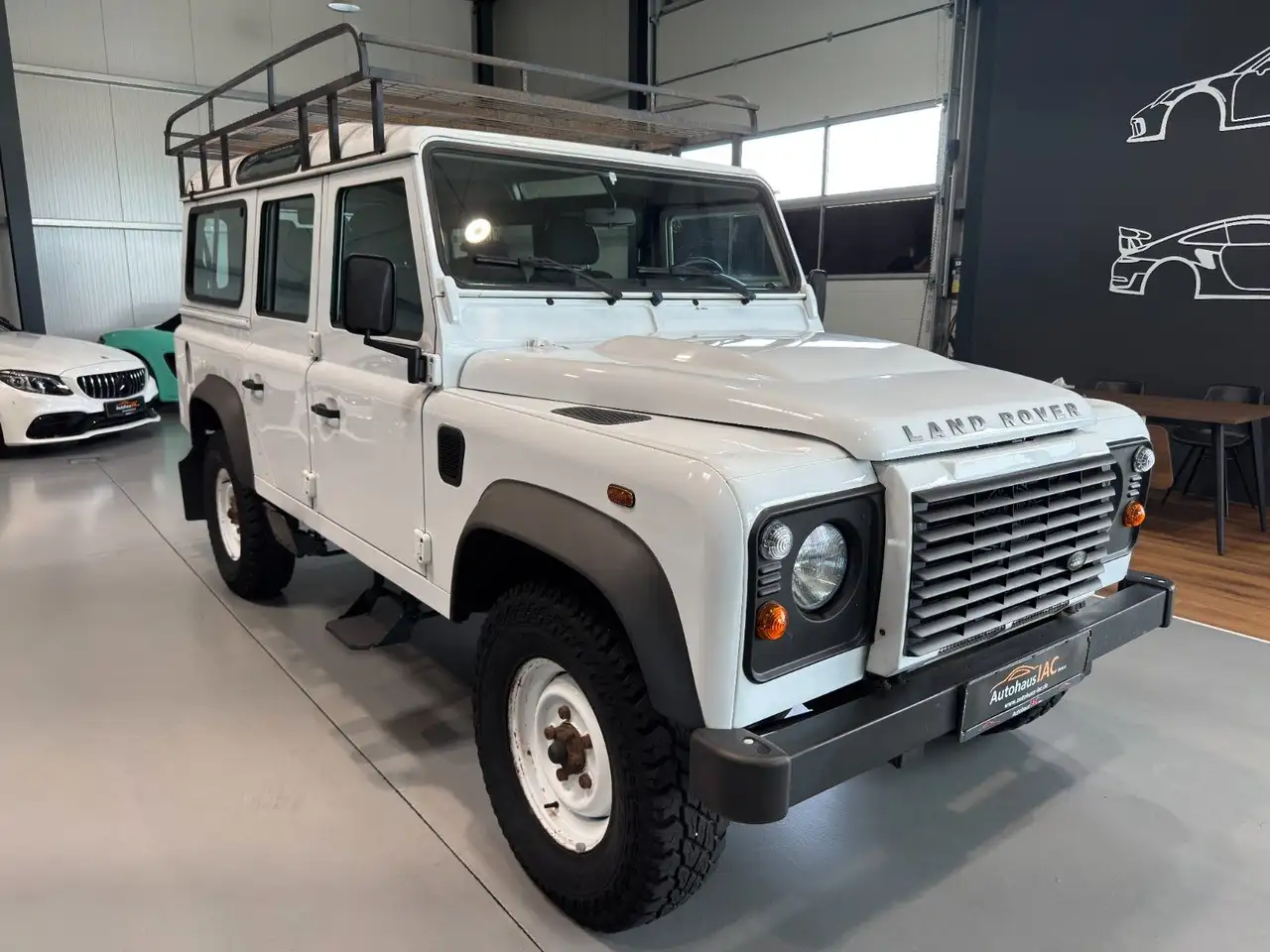 LAND ROVER DEFENDER 110 E STATION WAGON 122CH - 4X4 - BVM - 144.380 KMS