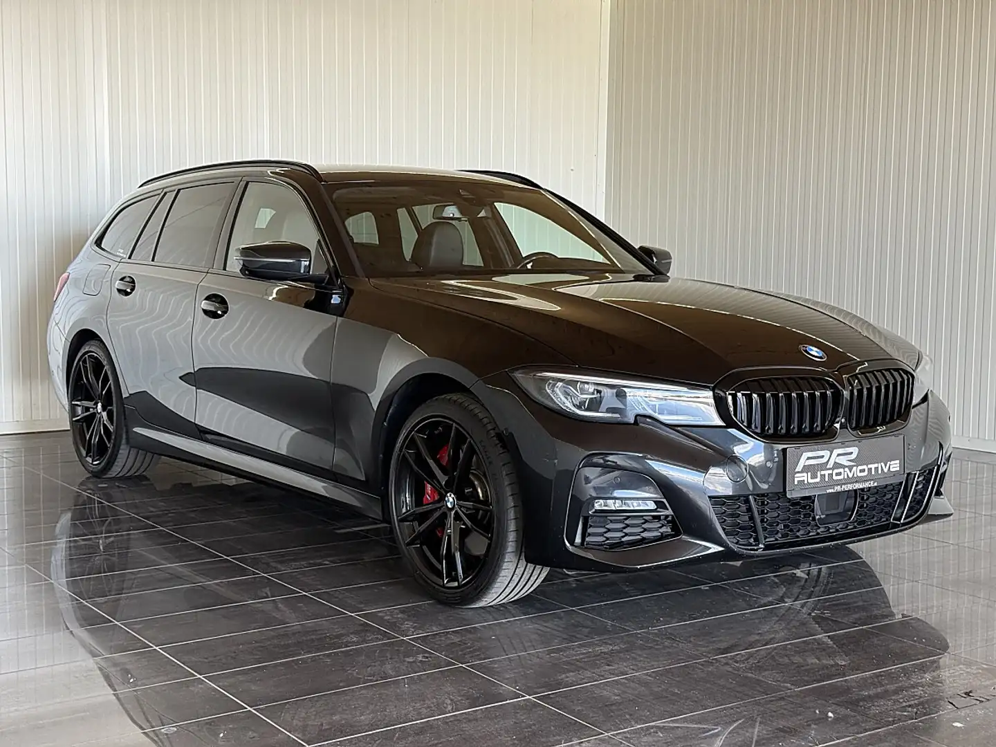 BMW 330 e M-Sport PHEV xDrive Touring Aut. AHK*GESTIK*3... Schwarz - 2