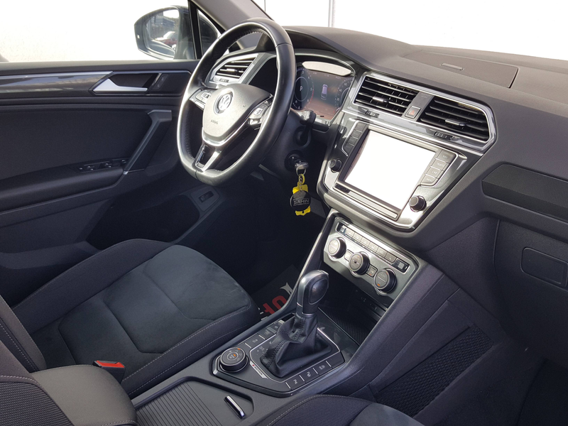 Volkswagen Tiguan 2.0 TDI DSG R-Line Highline 4Motion — photo 12