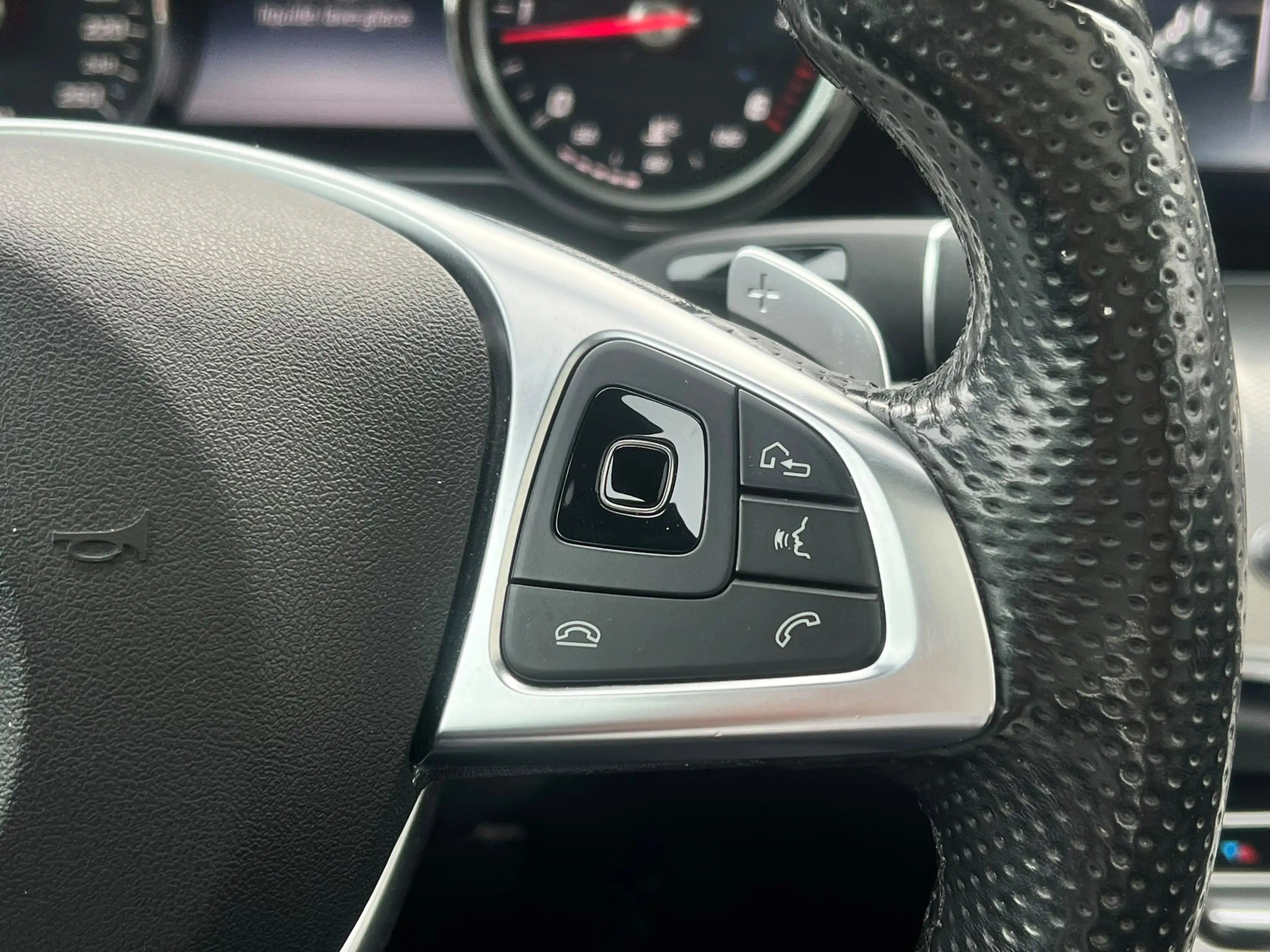 Mercedes-Benz E 220 38.735 KM !!!! - PACK AMG - PACK LUMIERE - AUTOMATIQUE — photo 12