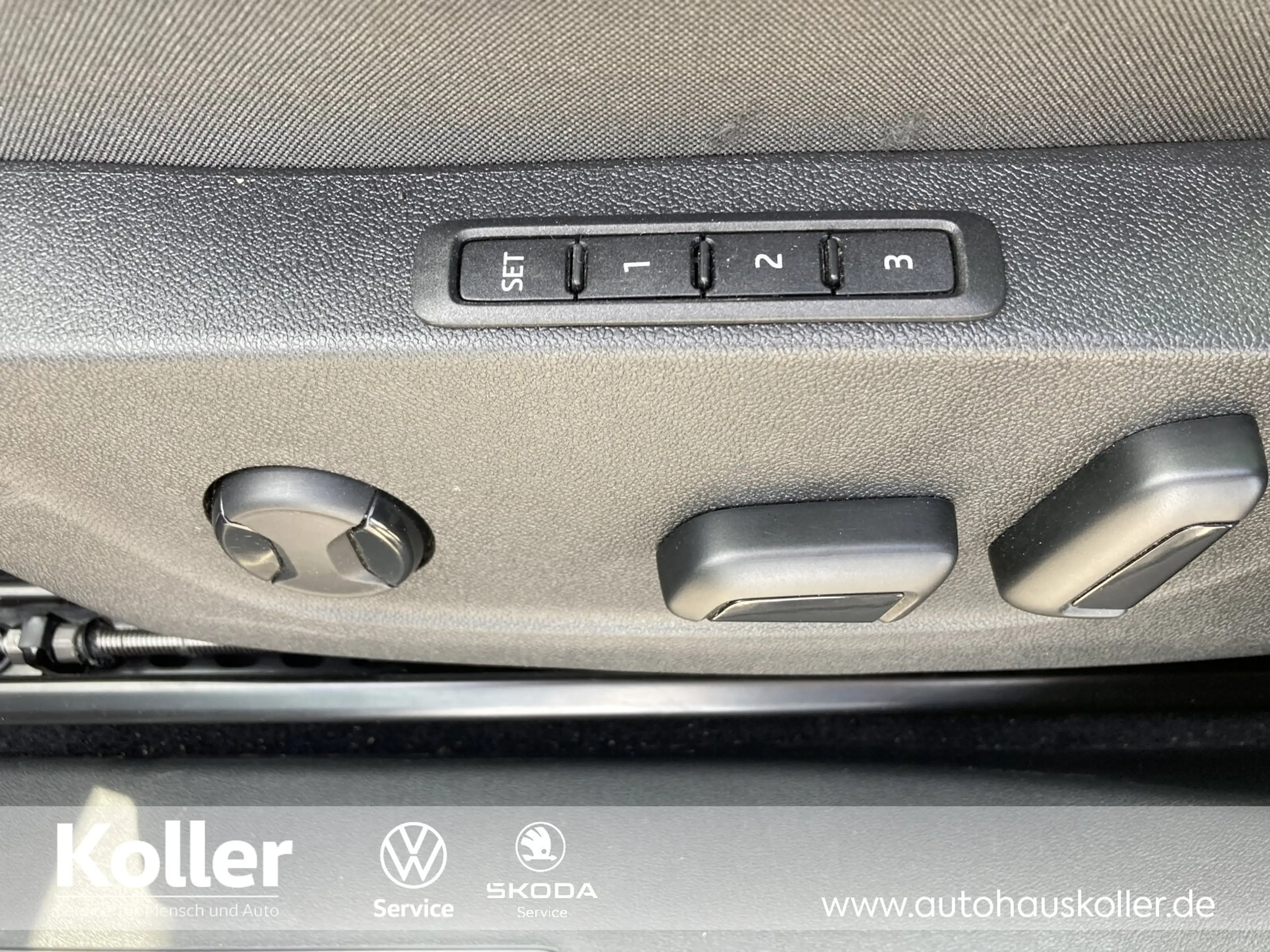 Skoda Enyaq Enyaq iV 60 Panorama Wärmepumpe Leder Matrix LED — photo 12