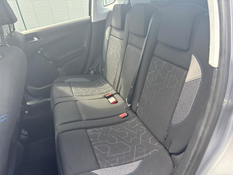 Peugeot 2008 Signature / GPS — photo 8