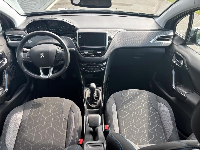 Peugeot 2008 Signature / GPS — photo 5
