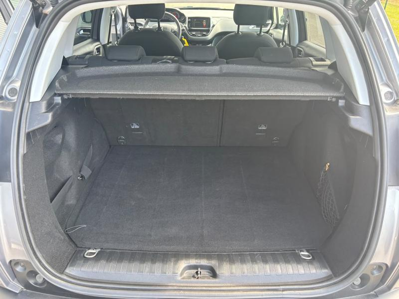 Peugeot 2008 Signature / GPS — photo 7