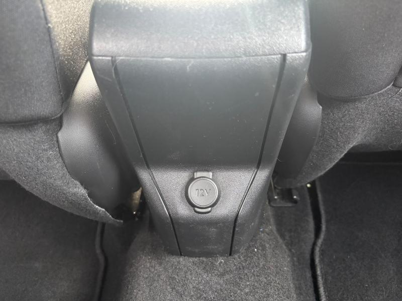 Peugeot 2008 Signature / GPS — photo 15