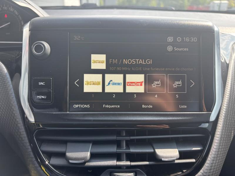 Peugeot 2008 Signature / GPS — photo 11
