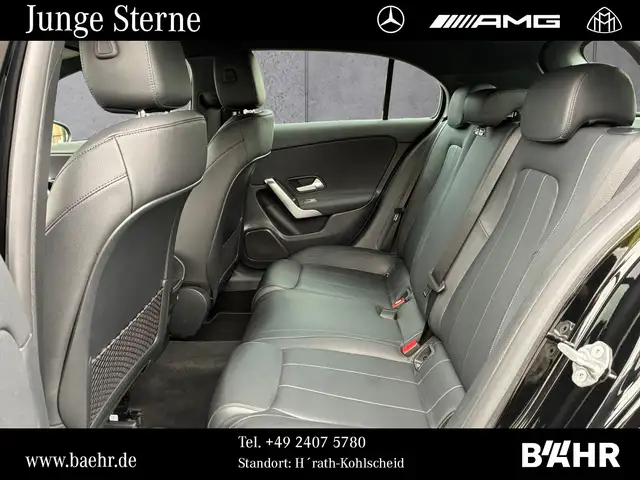 Mercedes-Benz 250 view 9
