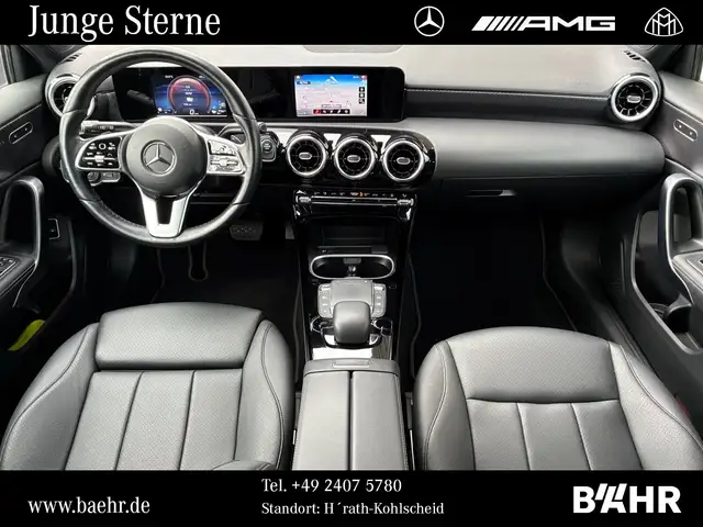 Mercedes-Benz 250 view 4