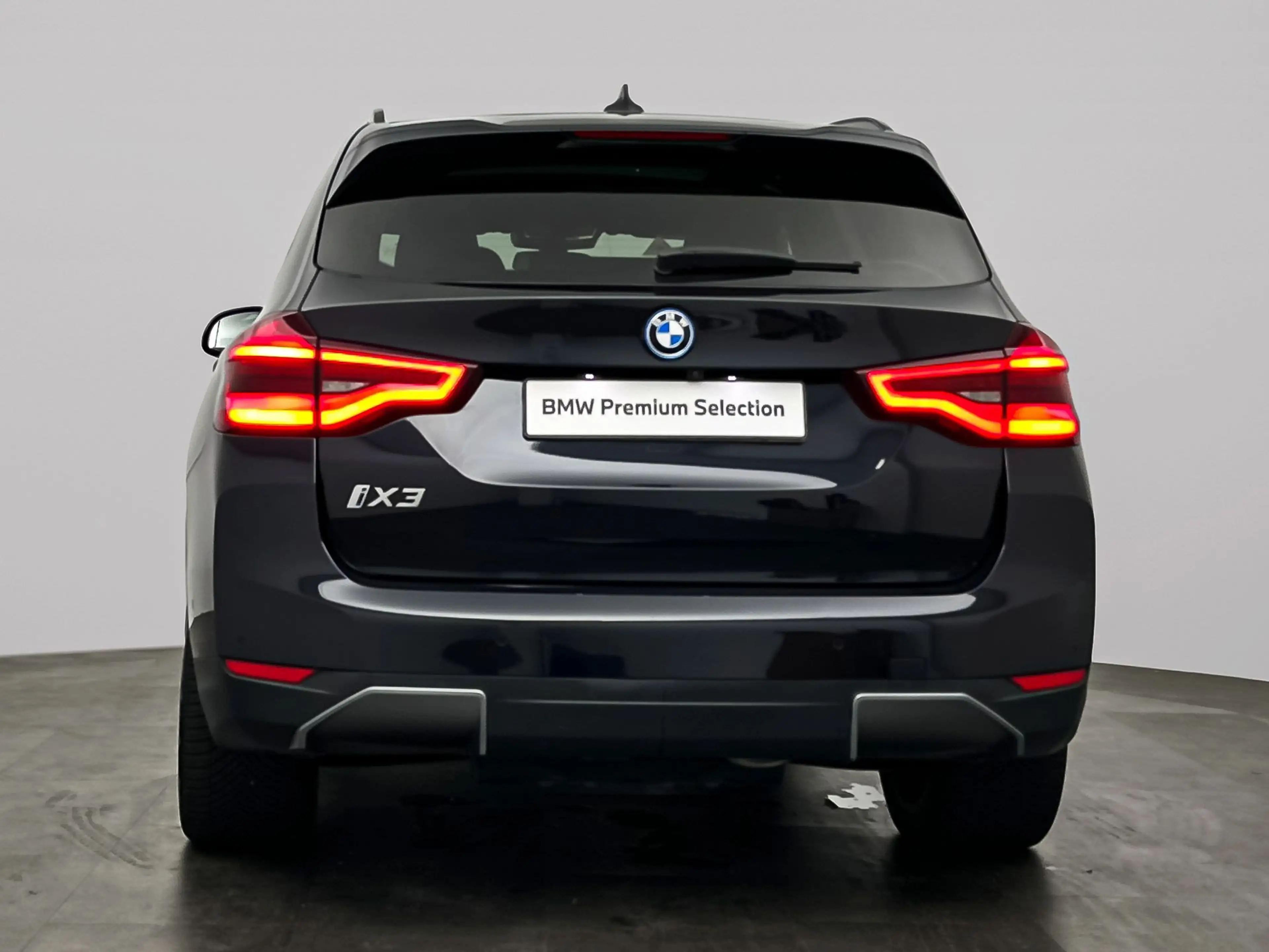 BMW iX3 High Executive 80 kWh | Shadow Line Pack | Comfort — photo 3