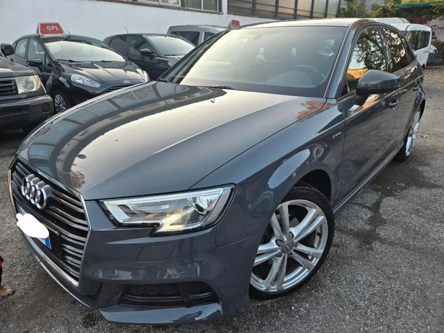 Audi A3 SPB 1.4 TFSI S tronic g-tron S line Grigio - 1