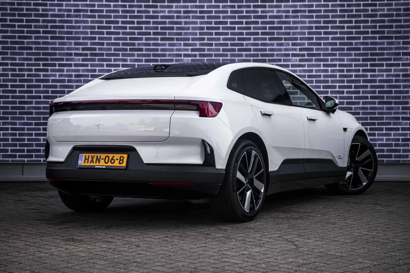 Polestar 4 Long Range Single motor Plus 100 kWh | Pilot | Tai Wit - 2