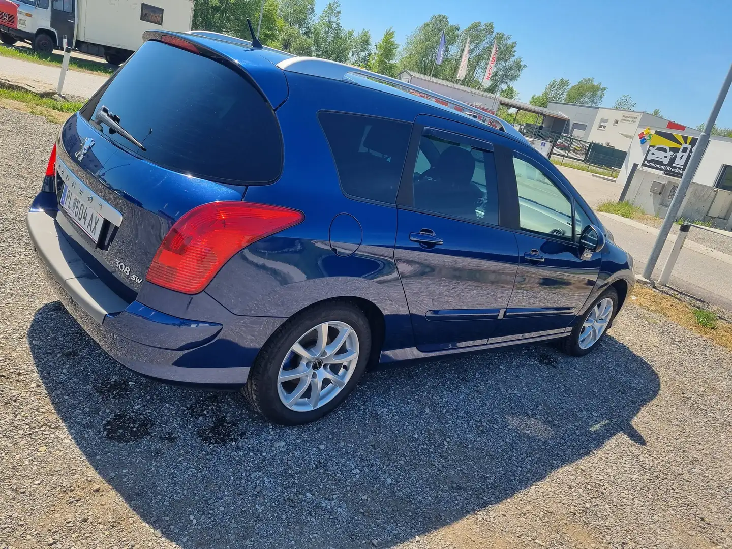 Peugeot 308 308 SW 1,6 HDi 110 FAP Comfort Comfort Blau - 2