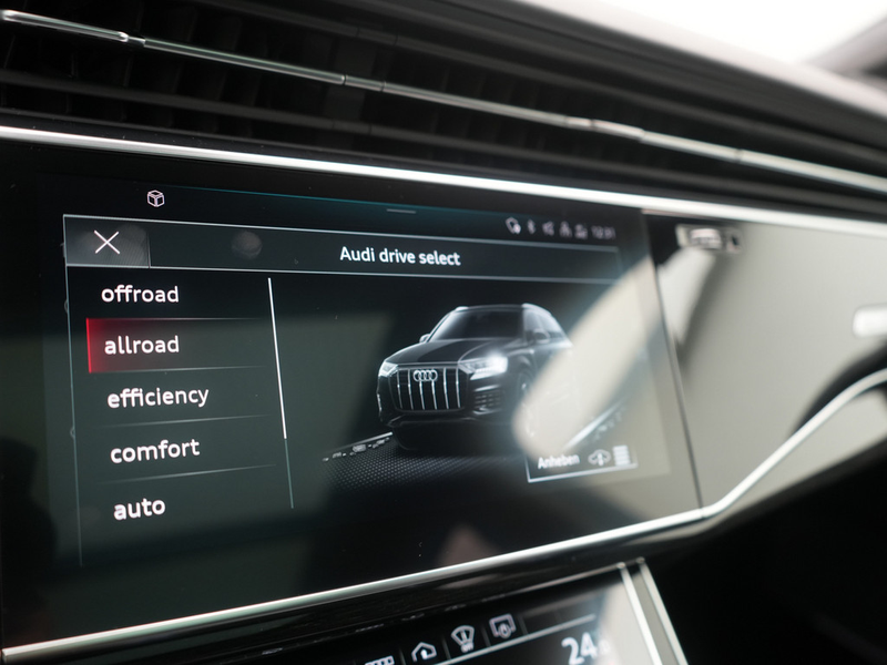 Audi Q7 S line ACC KAM 360° SITZBELÜ. ACC HUD MASSAGE — photo 14