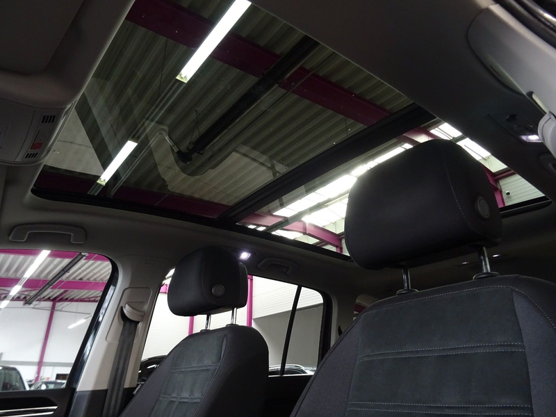 Volkswagen Touran TOURAN 2.0 TDI CL.*PANO*AHK*ACC*CAM*LED*KEY*LED* — photo 4