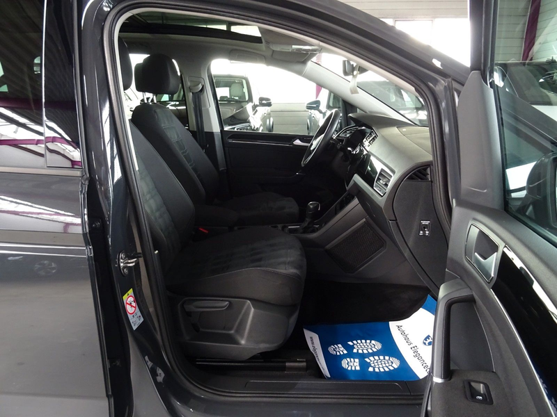 Volkswagen Touran TOURAN 2.0 TDI CL.*PANO*AHK*ACC*CAM*LED*KEY*LED* — photo 11