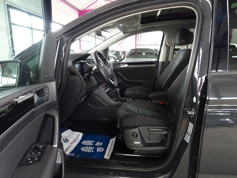 Volkswagen Touran TOURAN 2.0 TDI CL.*PANO*AHK*ACC*CAM*LED*KEY*LED* — photo 10
