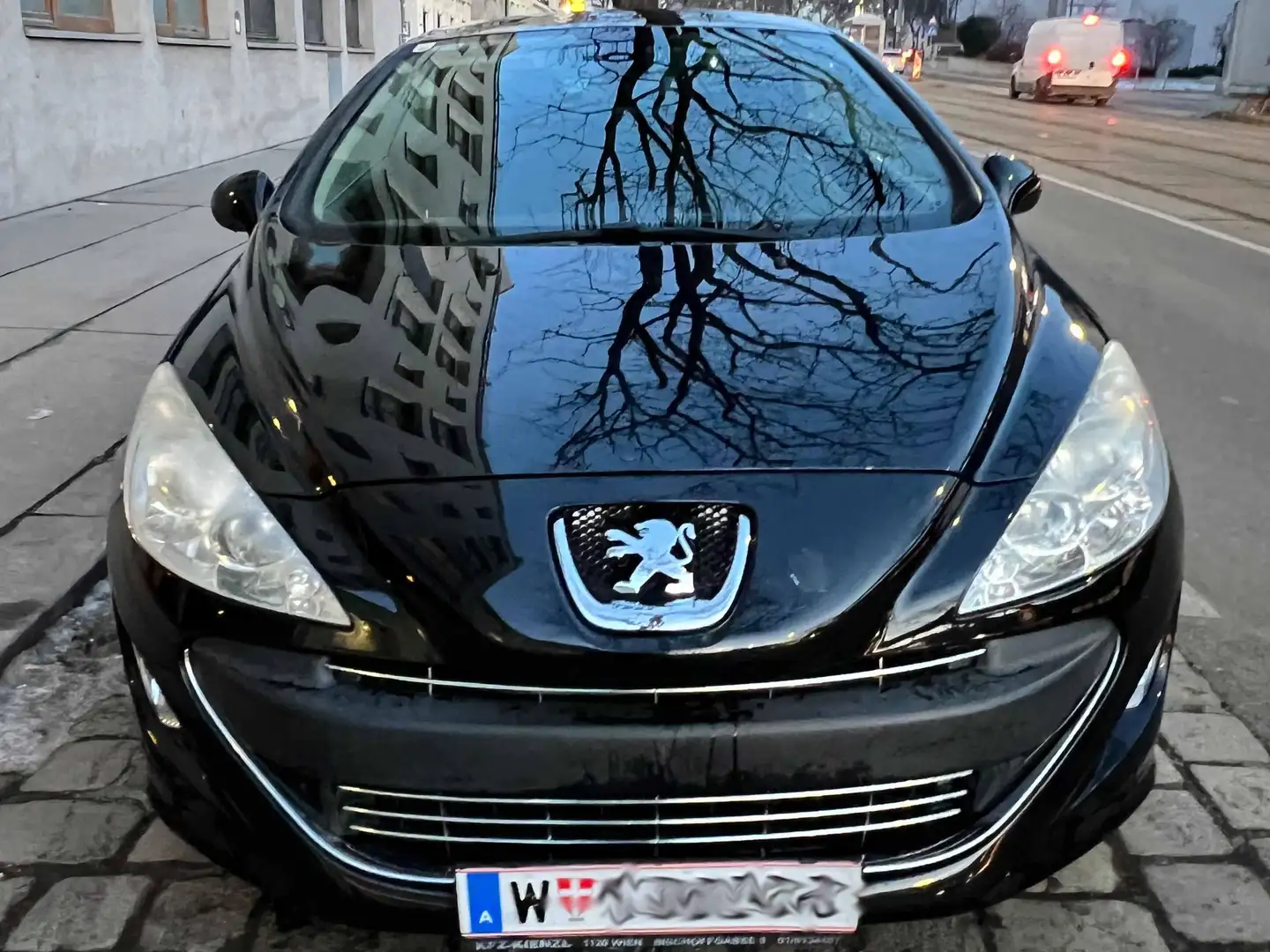 Peugeot 308 308 CC Active Pro 1,6 16V VTi Active Pro Schwarz - 2