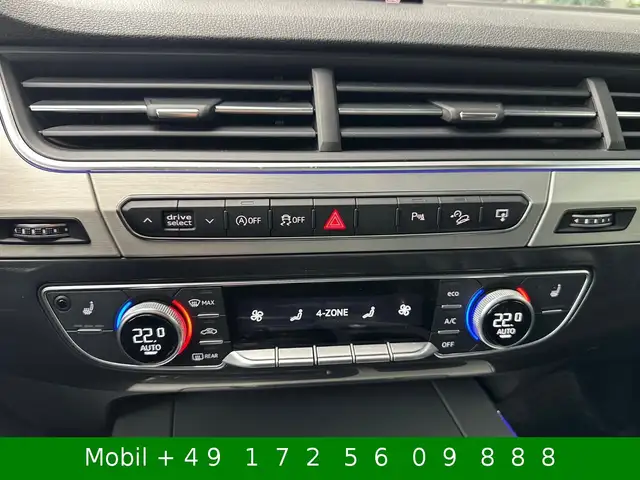 Audi Q7 view 9