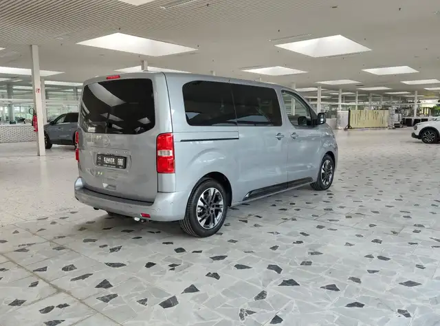 Opel Zafira view 7
