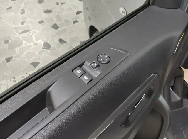 Opel Zafira view 8