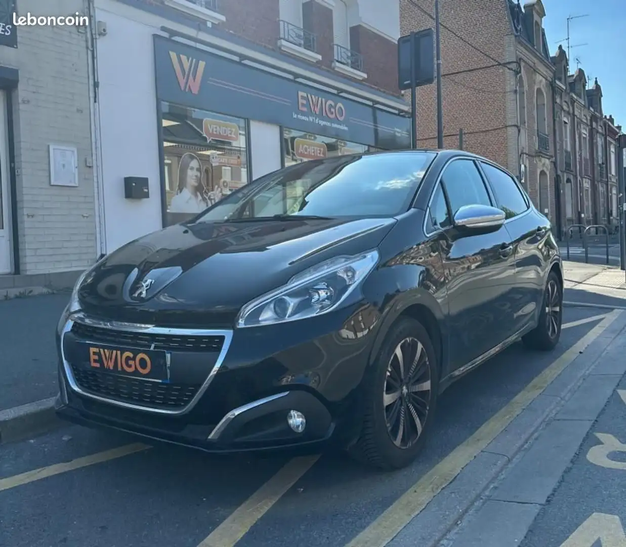 Peugeot 208 GENERATION-I 1.2 PURETECH 110 TECH EDITION EAT BVA Noir - 1