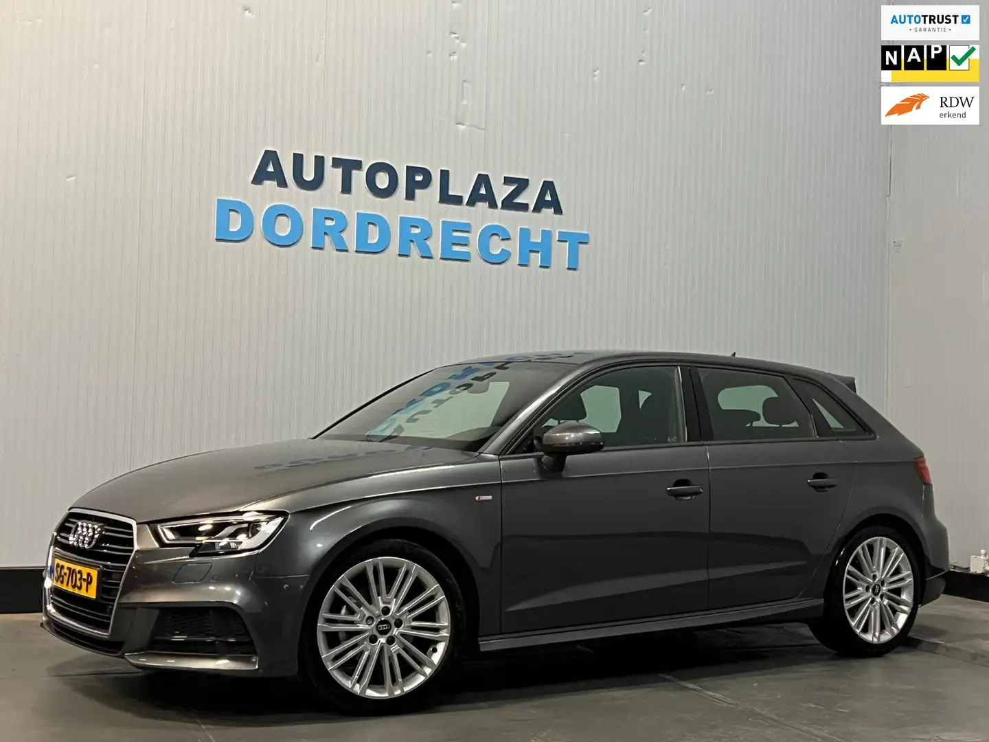 Audi A3 Sportback 1.0 TFSI Sport S Line Edition 19266 KM Gris - 1