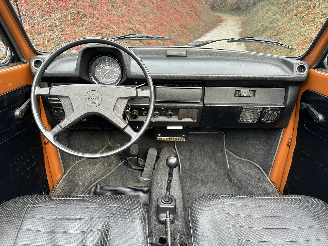 Volkswagen Coccinelle 1303 Cabriolet / CT Vert /Roule parfaitement!, foto 11