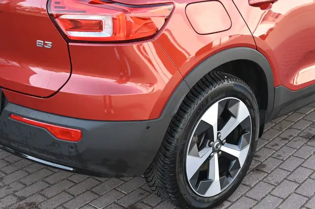Volvo XC40 view 7