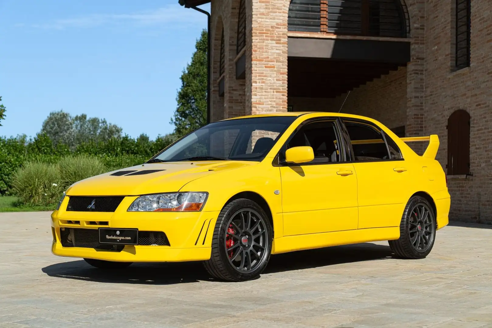 Mitsubishi Lancer EVO VII Gelb - 1