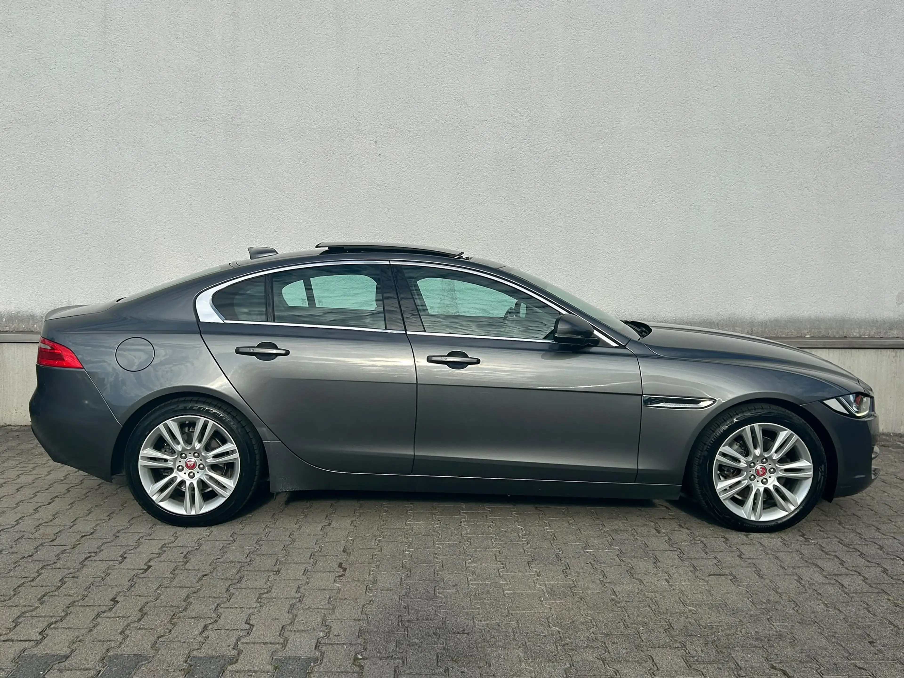 Jaguar XE PRESTIGE AB 119€|LEDER|LED|PANO|KAMERA| — photo 6